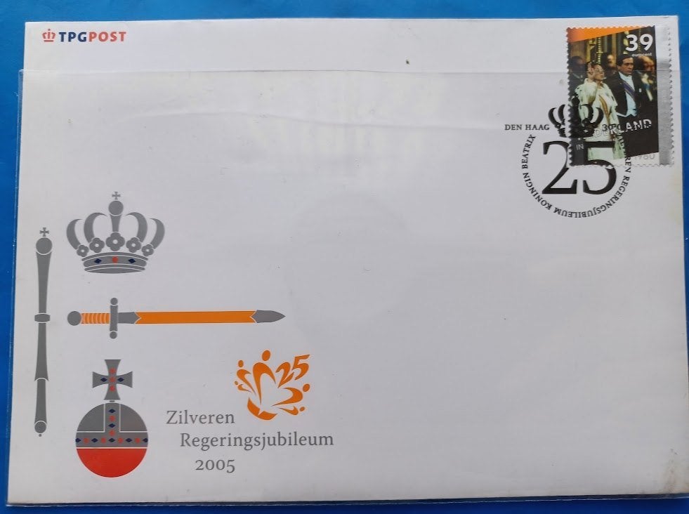 FDC Zilveren Regeringsjubileum met Penning 2005, Postzegels en Munten, Penningen en Medailles, Verzenden, Overige materialen, Nederland