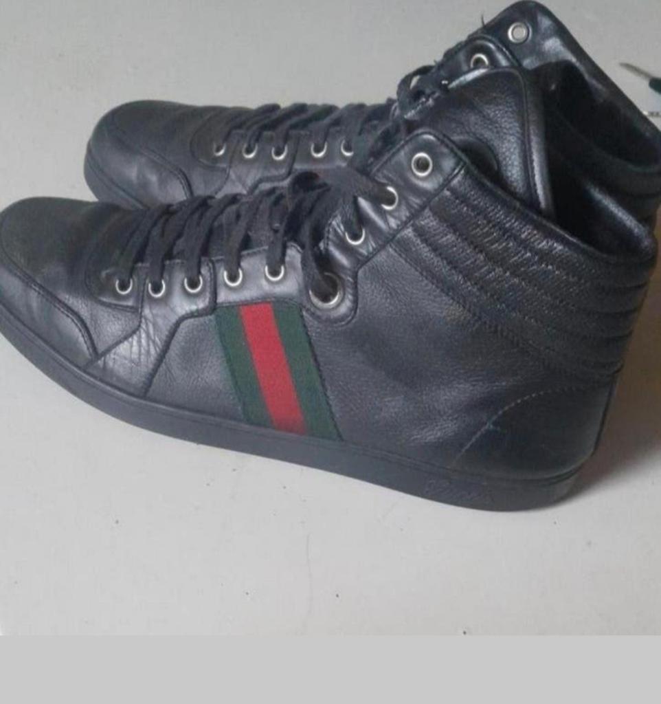 Gucci  10G (44), Zwart, Ophalen of Verzenden, Gedragen, Gucci