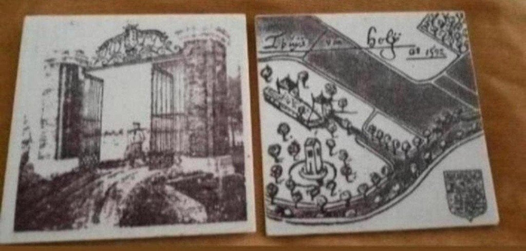 2 Hollandse tegels met historische afbeeldingen Vlaardingen, Ophalen of Verzenden