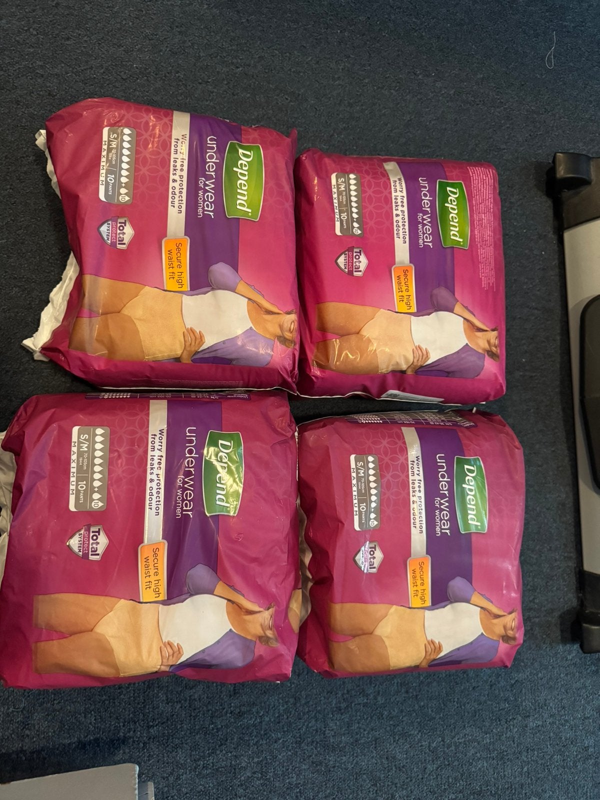 Depend underwear incontinentiebroekjes voor vrouwen maat S/M, Diversen, Ophalen of Verzenden, Zo goed als nieuw