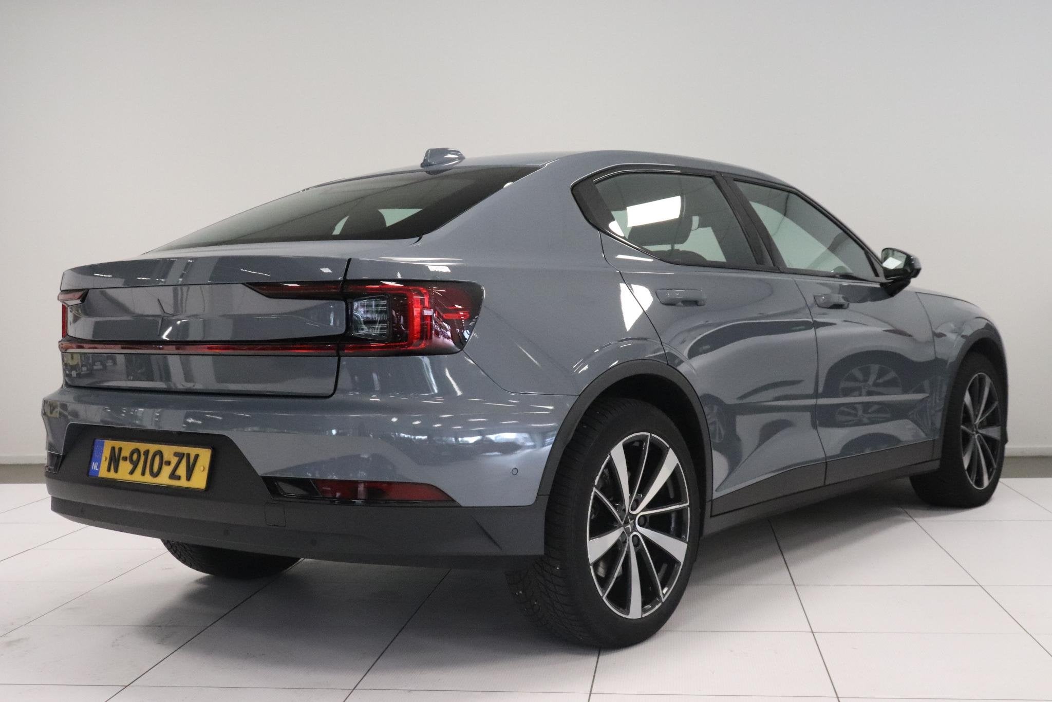 Polestar 2 Standard Range Single Motor 63kWh | 360 Camera, Auto's, Gebruikt, Huisgarantie, Met garantie (alle), 63 kWh