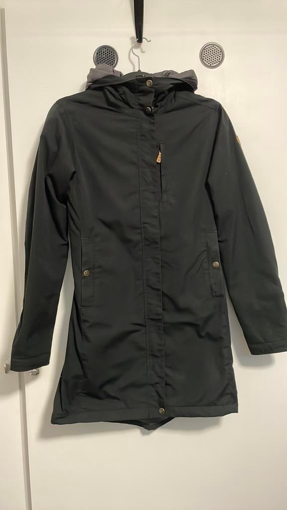 Fjallraven jas XS, Kleding | Dames, Ophalen of Verzenden, Zo goed als nieuw, Maat 34 (XS) of kleiner, Zwart