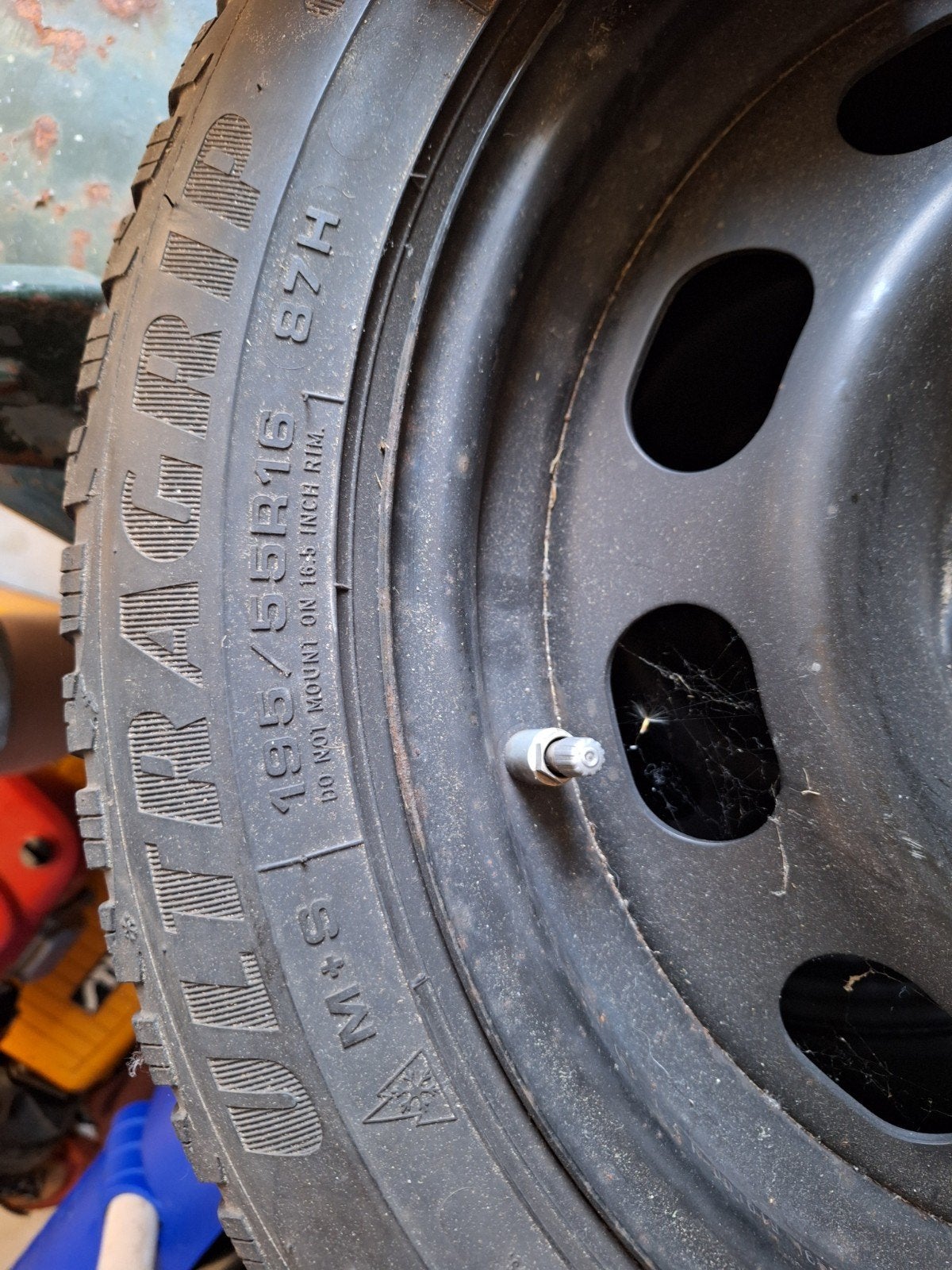 Goodyear Ultragrip Winterbanden 195/55R16 87H 3PMSF M+S, Ophalen, Gebruikt, 16 inch, Winterbanden