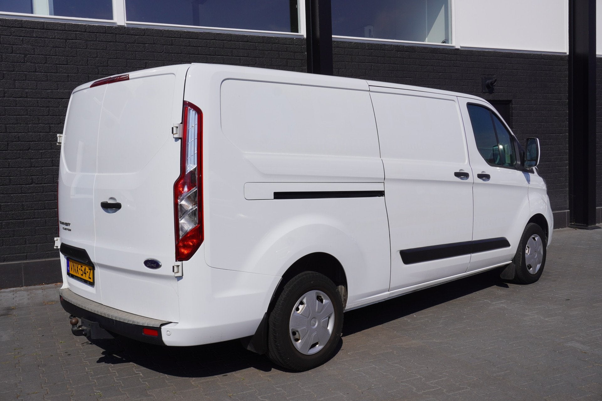 Ford Transit Custom 2.0 TDCI 130PK 2x Schuifdeur L2 - EURO 6, Voorwielaandrijving, Dealer onderhouden, 4 cilinders, 1991 kg