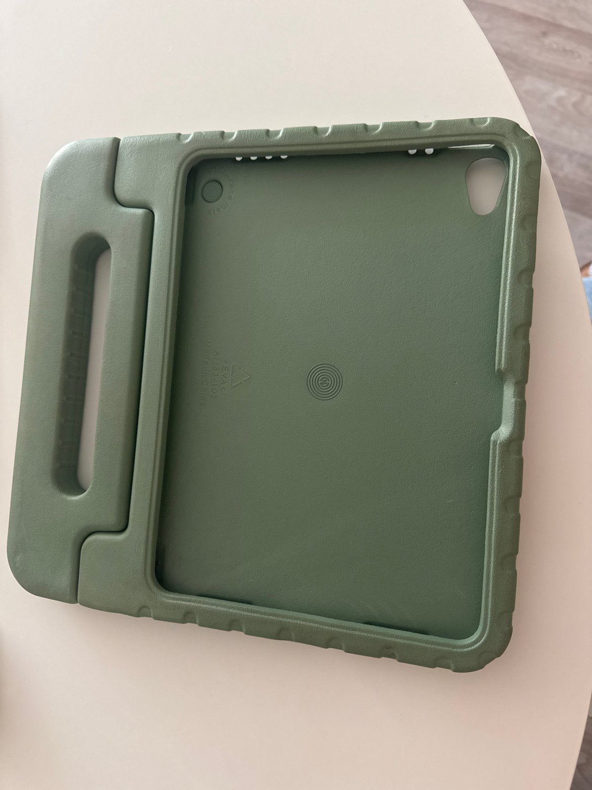 Robuuste iPad 10 hoes groen met handvat, Computers en Software, Apple iPads, Ophalen of Verzenden, Gebruikt, Groen, Overige modellen