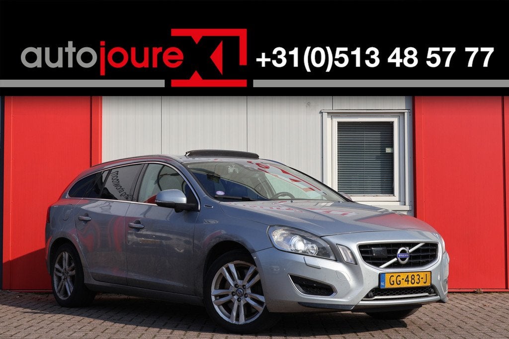 Volvo V60 2.4 D6 AWD Plug-In Hybrid Pure Limited | Export |, Auto's, Volvo, Automaat, Euro 5, Zwart, 1848 kg