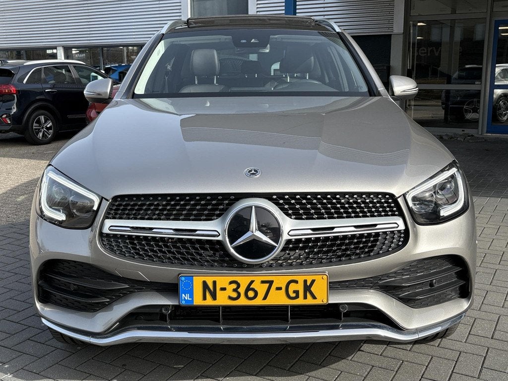 Mercedes-Benz GLC-klasse 300e 4MATIC Premium Plus | Panorama, Auto's, Automaat, 14 kWh, Gebruikt, 4 cilinders