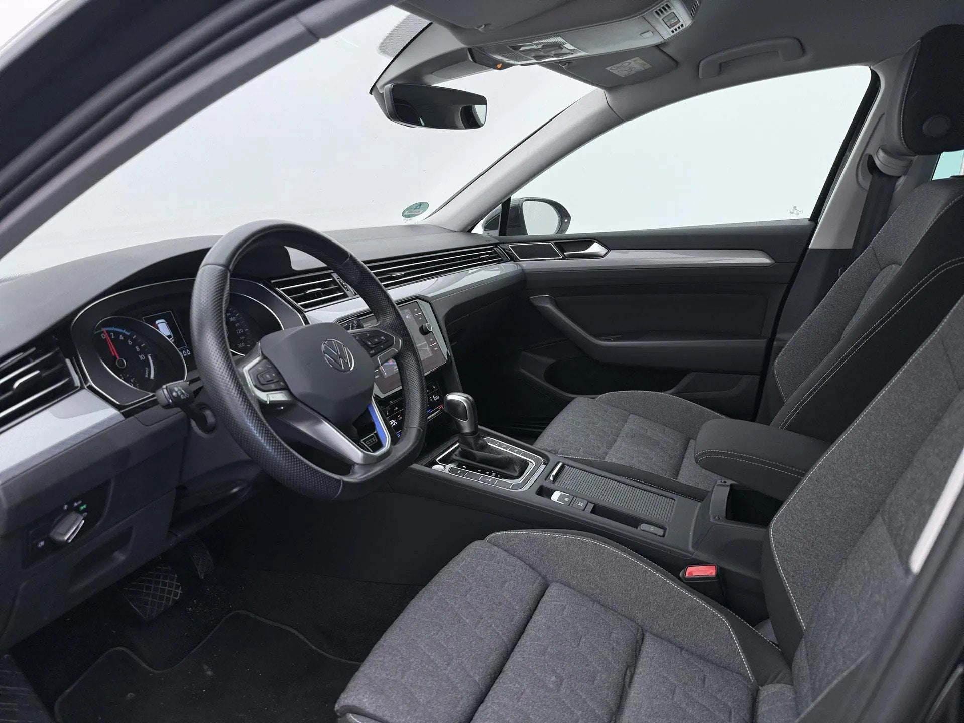Volkswagen Passat Variant 1.4 TSI PHEV GTE Business, Gebruikt, 4 cilinders, Zwart, Geïmporteerd