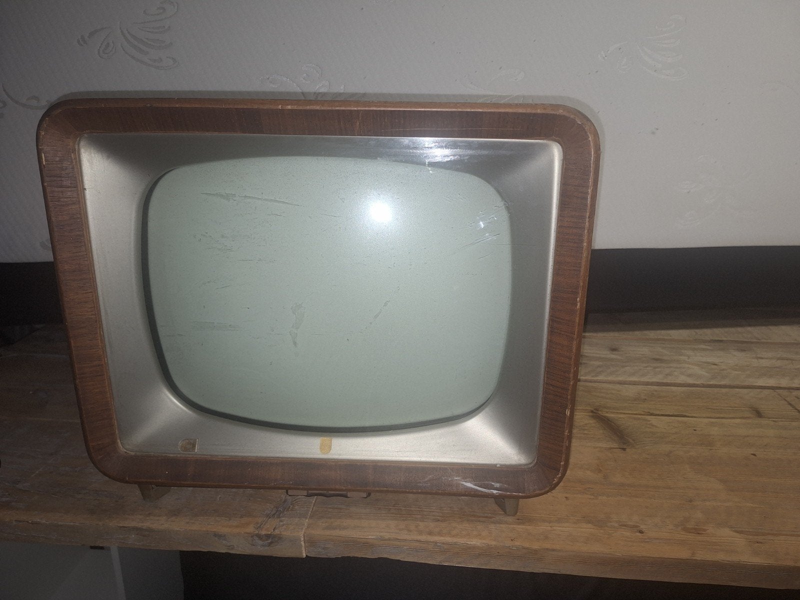Vintage Philips zwart-wit televisie (jaren '50), Ophalen