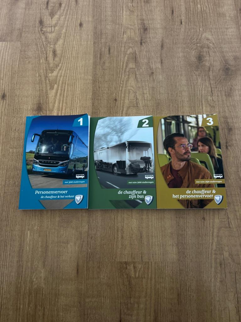 Theorieboeken buschauffeur rijbewijs D 2025 VERJO set, Boeken, Ophalen of Verzenden, Beta, Zo goed als nieuw, MBO
