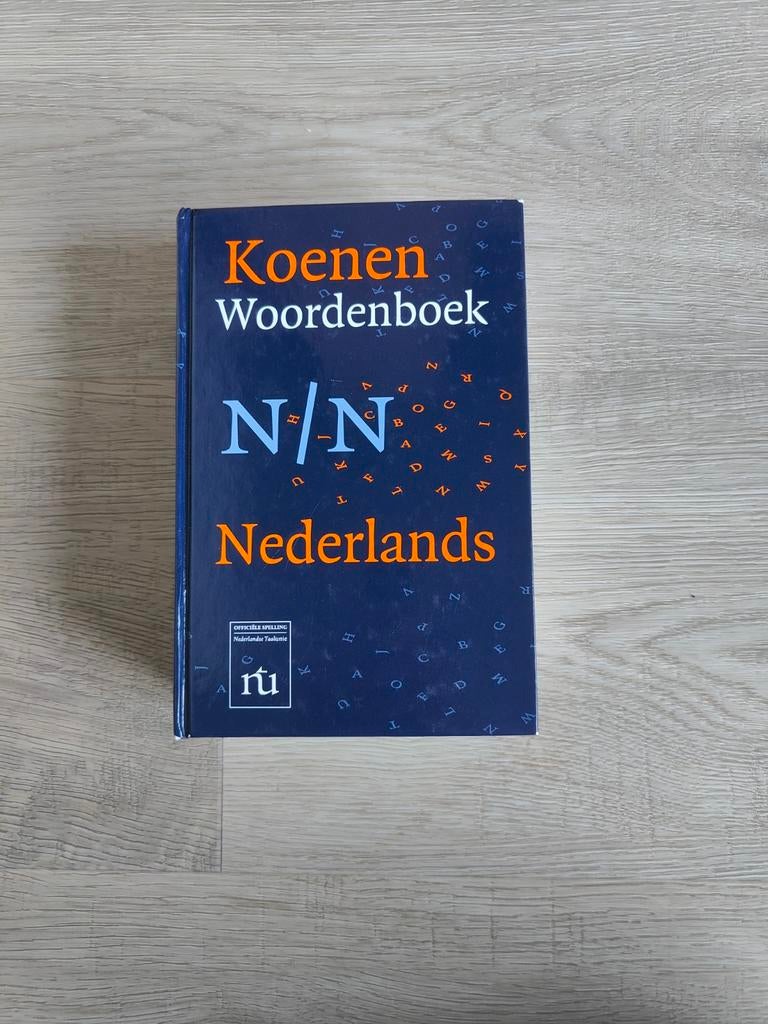 Diverse woordenboeken: Koenen Nederlands & Van Dale Pocket, Ophalen of Verzenden, Gelezen