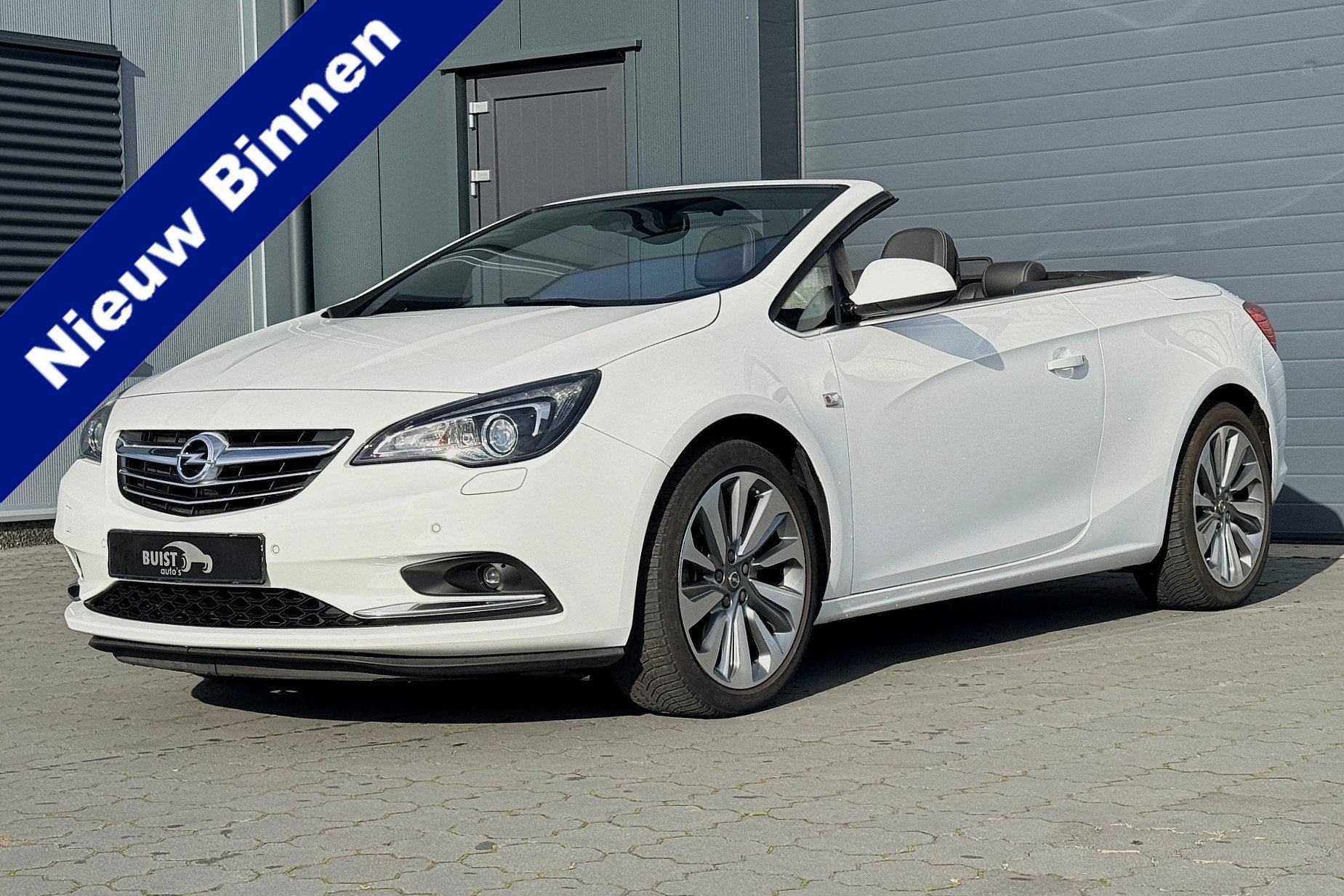 Opel Cascada 1.6 Turbo 200pk Innovation XENON LEER 76412KM!, Voorwielaandrijving, Dealer onderhouden, 15 km/l, Gebruikt