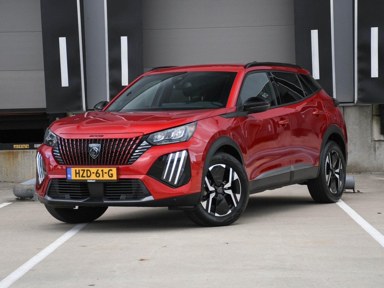 Peugeot 2008 Allure 1.2 PureTech 130pk Automaat NAVI | CRUIS, Auto's, Automaat, Gebruikt, 1199 cc, Bedrijf
