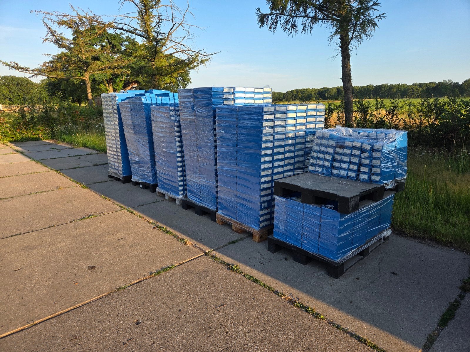 Grote partij Treston magazijnbakken voorraadbakken., Ophalen