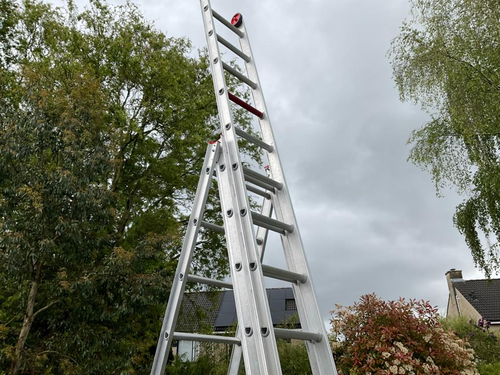 Altrex 3x12 treden opsteek & reformladder als nieuw., Doe-het-zelf en Verbouw, Ladders en Trappen, Ophalen, Zo goed als nieuw