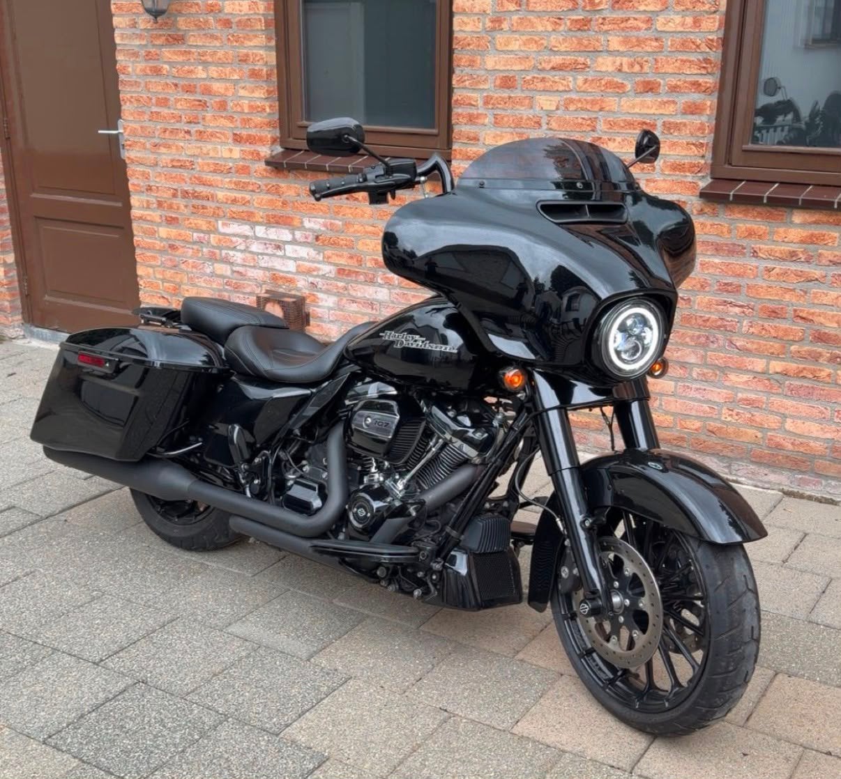 Harley-Davidson Street Glide Special 107 FLHXS BLACK 2018, 2 cilinders, Occasion, Sportuitlaat, Bedrijf