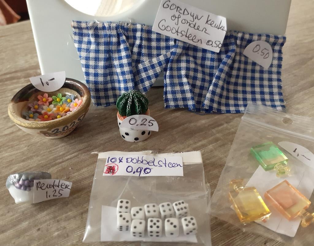 KOOPJES opruiming wegens hobby stop  diverse spullen, Verzenden, Zo goed als nieuw, Poppenhuis