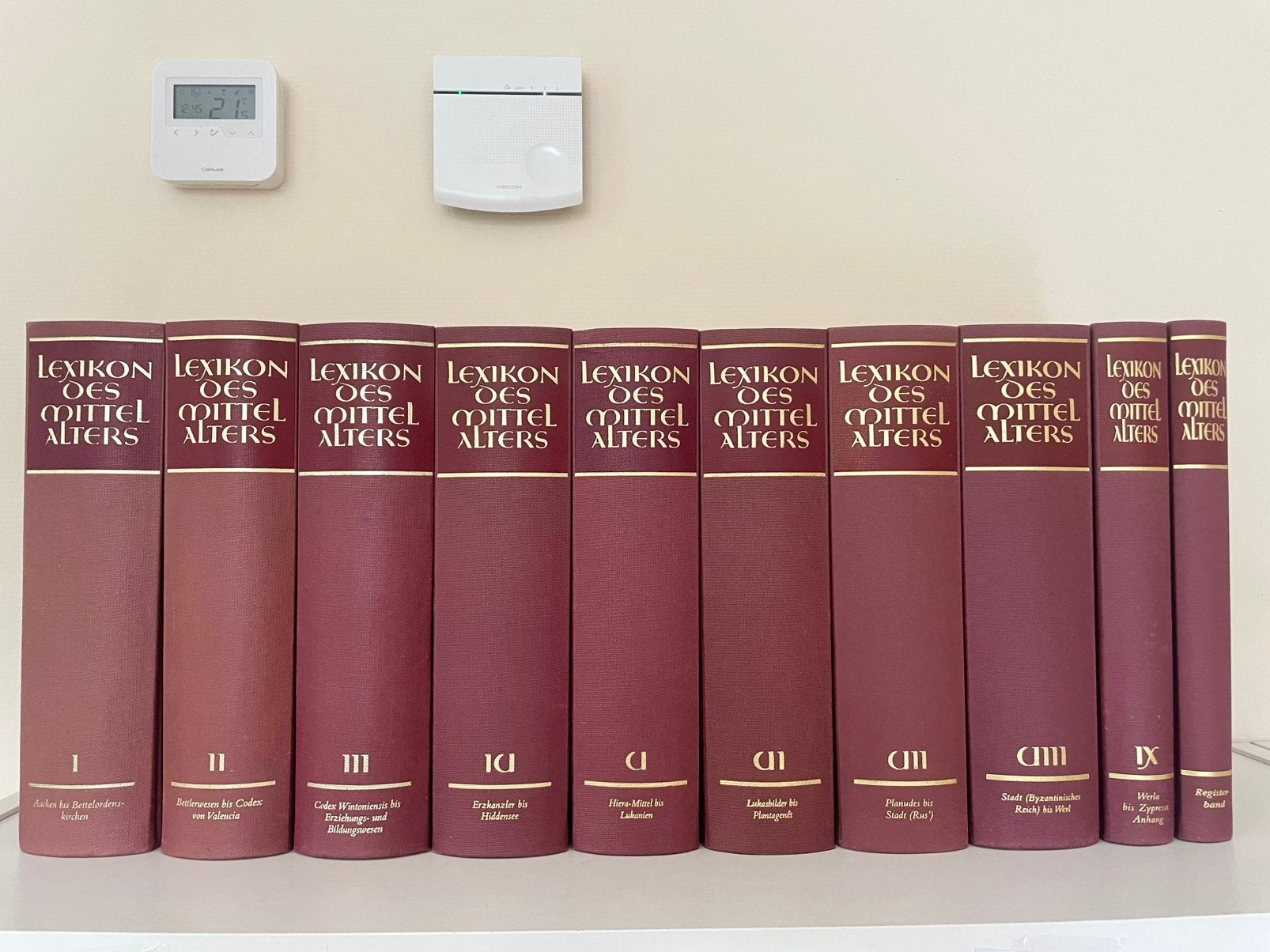 Lexikon Des Mittelalters - compleet, Complete serie, Ophalen of Verzenden, Zo goed als nieuw, Overige onderwerpen