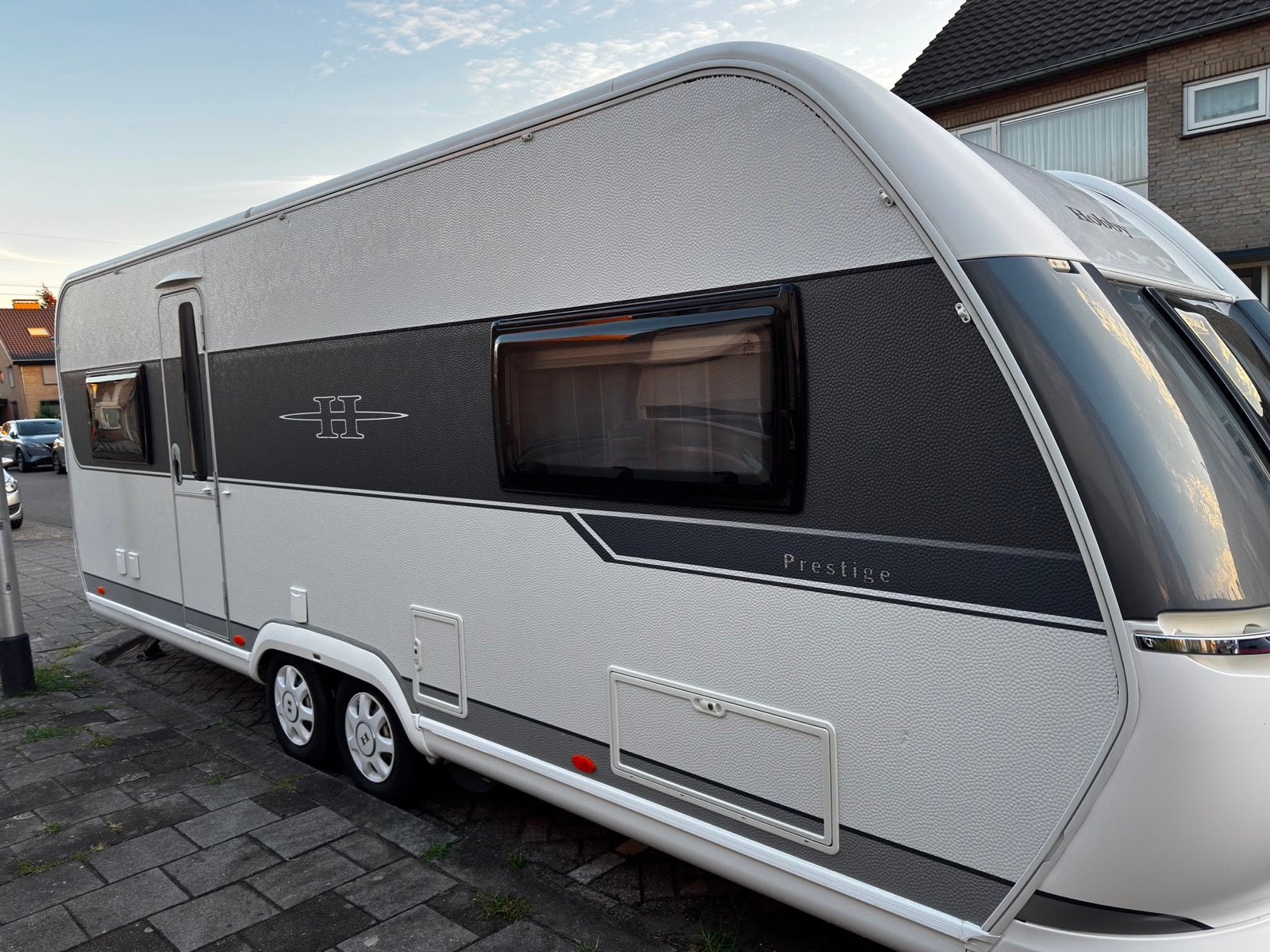 Luxe Hobby Prestige Caravan - Perfect voor uw vakantie!, Schokbreker, Rondzit, Hobby, Particulier
