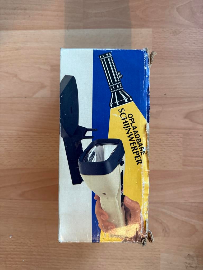 Hema Oplaadbare Schijnwerper - Vintage Zaklamp, Ophalen, Gebruikt, Accu