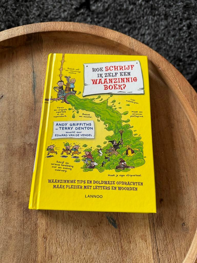 Hoe schrijf ik zelf een waanzinnig boek? - De waanzinnige bo, Ophalen, Zo goed als nieuw, Fictie algemeen
