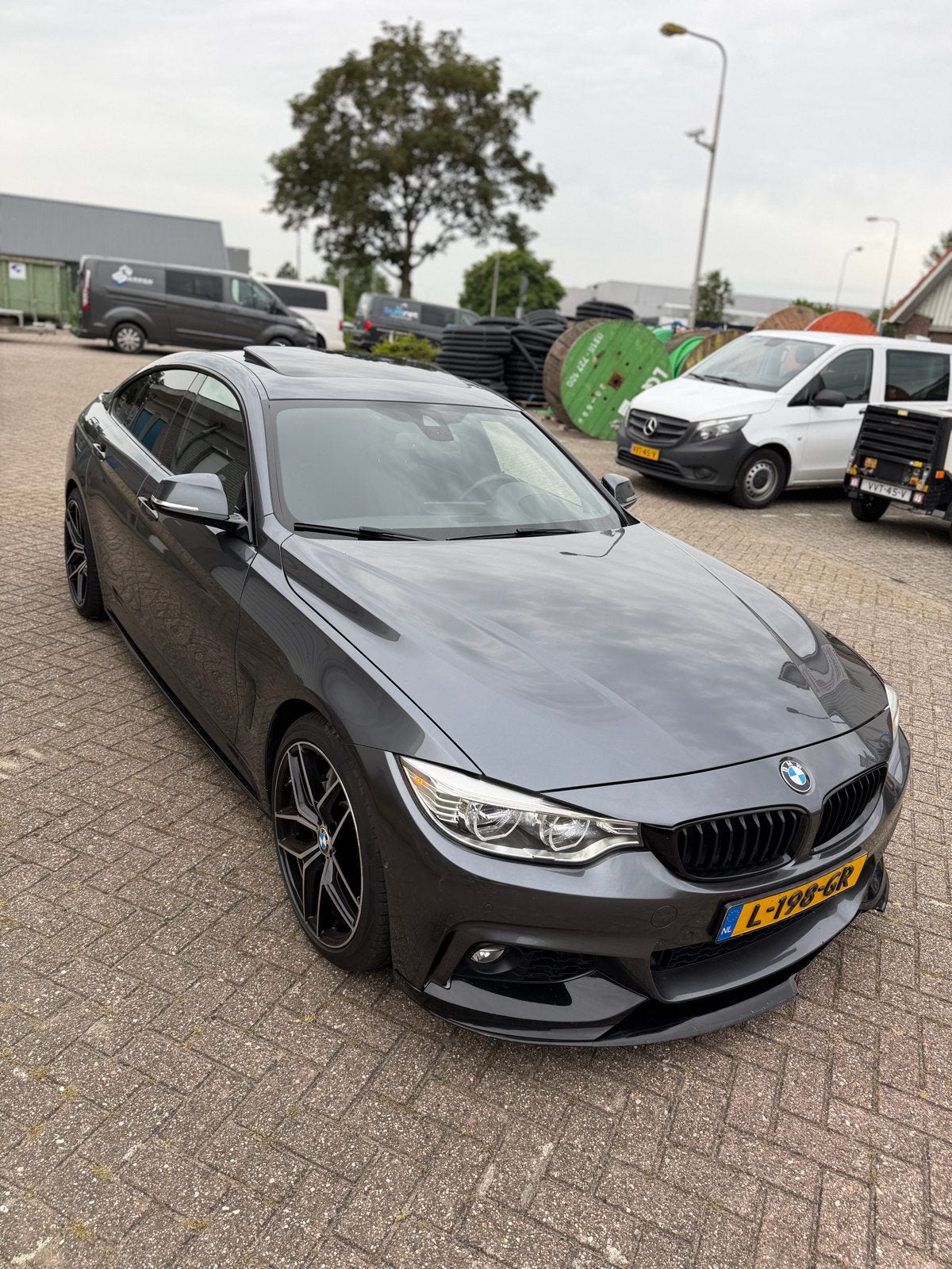 BMW 4-Serie 4-SERIE 2017 Grijs, 4-Serie, 320 pk, Sedan, 102 €/maand