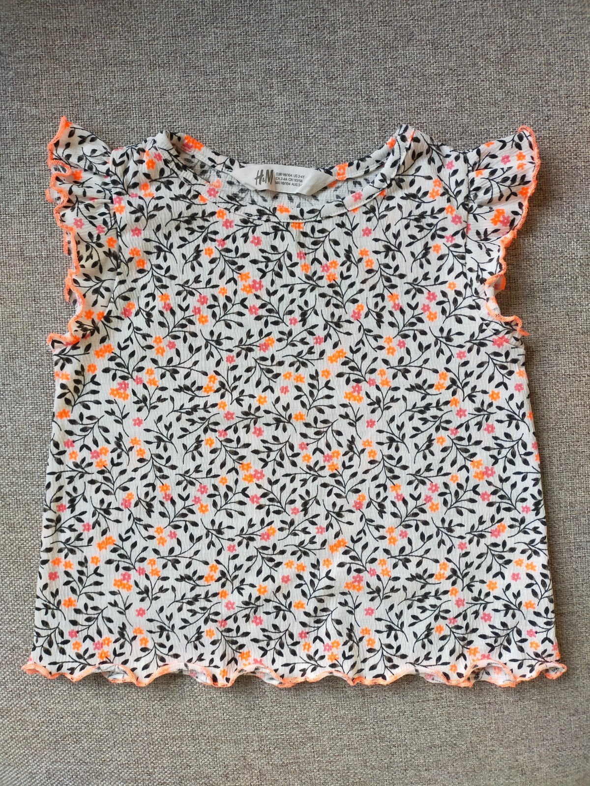 Zgan! Schattig gebloemde shirtje van H&M. Mt 98/104, Kinderen en Baby's, Kinderkleding | Maat 98, Meisje, H&M, Ophalen of Verzenden