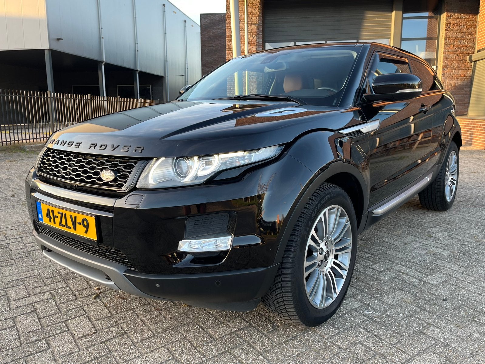 ✅ Range Rover Evoque 2.0SI 4WD Coupé AUTO-LEER-LMV-MERIDIAN, Auto's, Automaat, Euro 5, 4 cilinders, Zwart