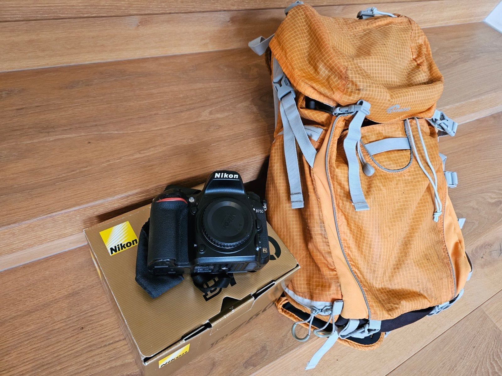 Nikon D750 DSLR body, 41k clicks, met doos, evt. Lowepro tas, Gebruikt, Spiegelreflex, Ophalen of Verzenden, 24 megapixels