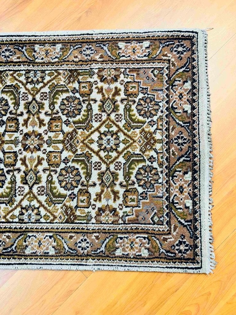 Perzisch tapijtje beige bruin tinten 143/69 cm, Ophalen of Verzenden