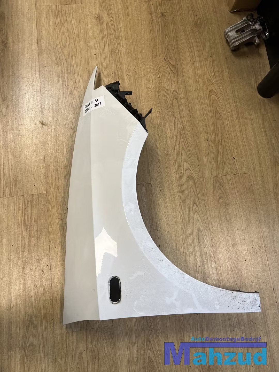 SEAT IBIZA 4 WIT rechts voorscherm zijscherm 2008-2017, Auto-onderdelen, Carrosserie en Plaatwerk, Gebruikt, Autovia A-2, Km 585 585
08760  Martorell, ES