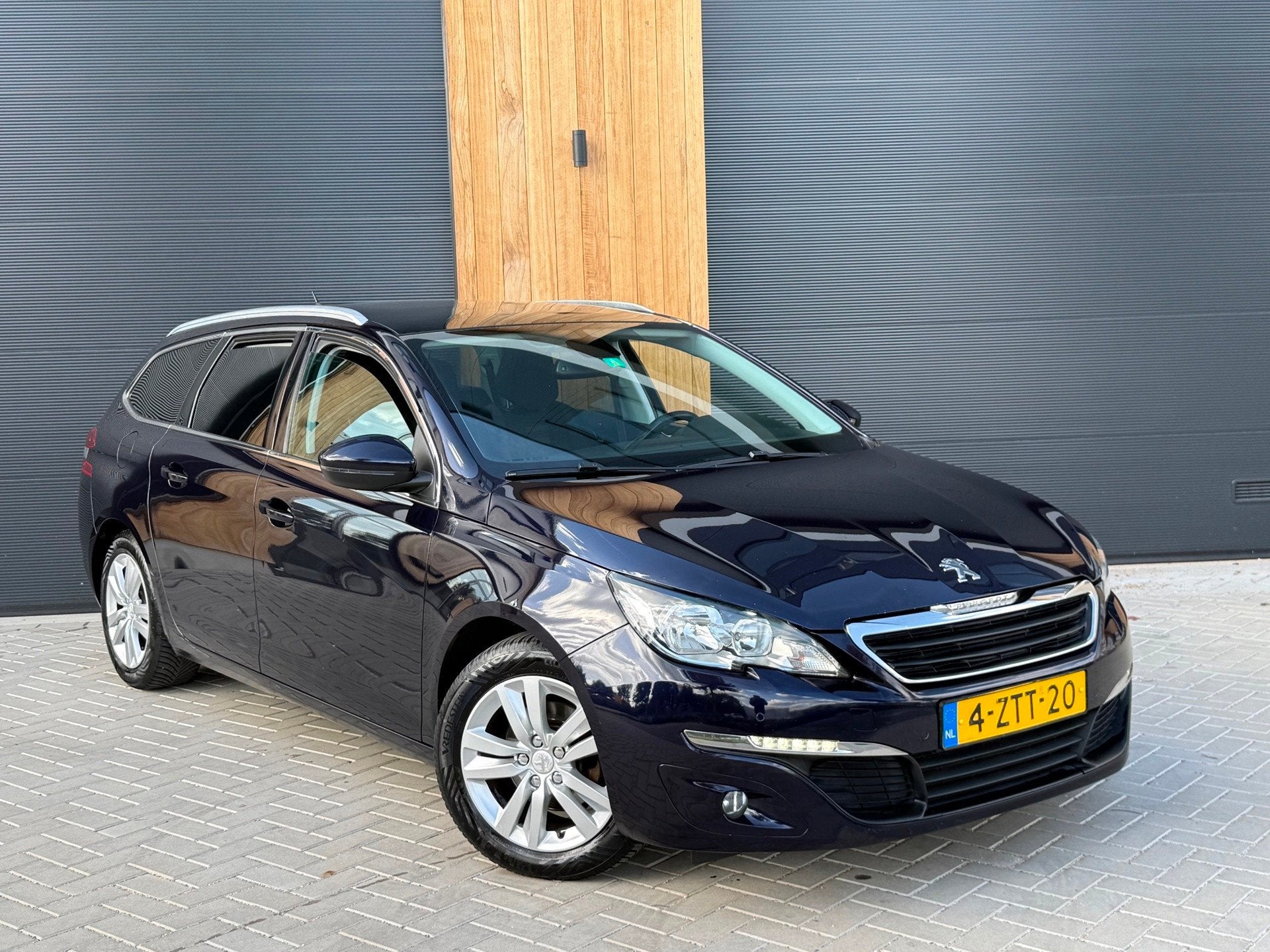 Peugeot 308 SW 1.6 BlueHDI Executive Pack (bj 2015) PANORAMA, Auto's, Voorwielaandrijving, Stof, Gebruikt, Blauw