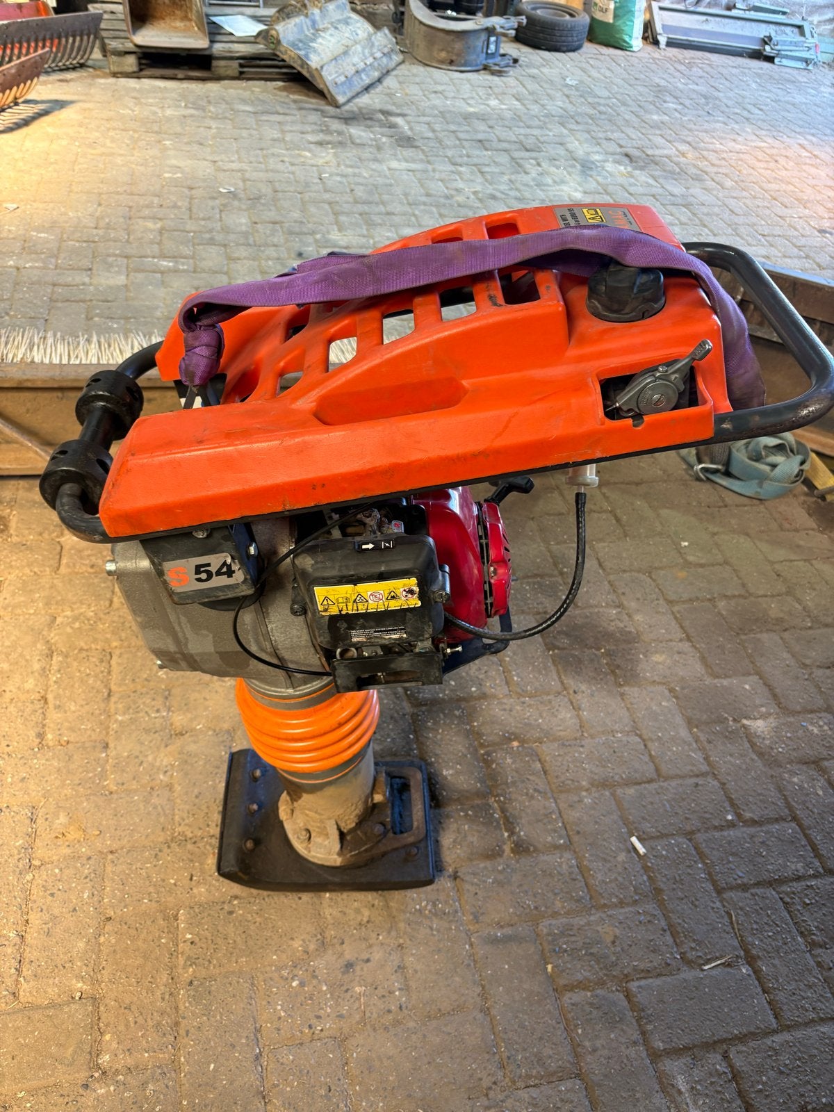 Samac S54 Sleuvenstamper, Ophalen