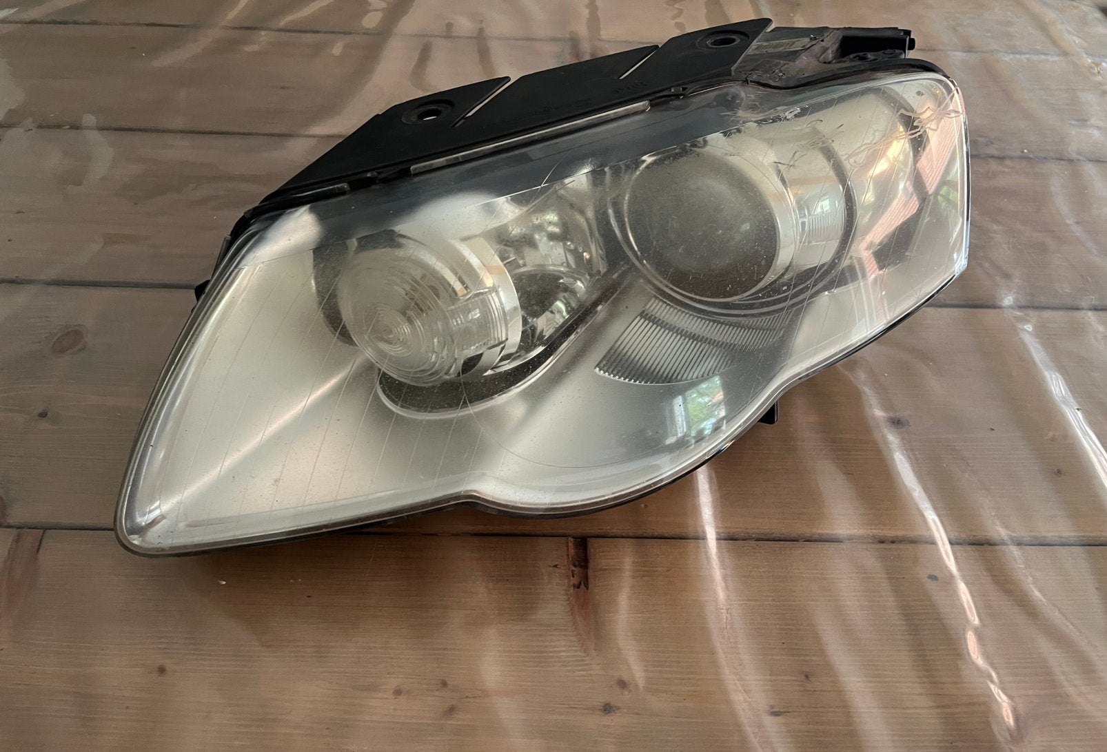 Koplamp links bi-xenon d1s VW passat b6 DEFECT, Auto-onderdelen, Ophalen of Verzenden, Volkswagen