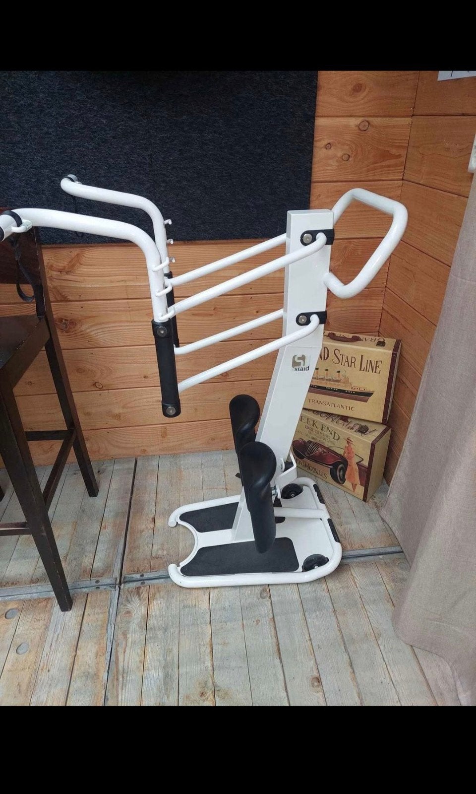 Staid tilhulpmiddel de STAID, Ophalen, Nieuw