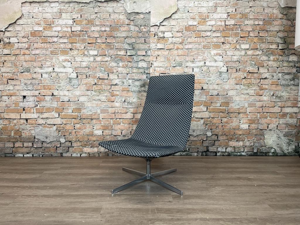 Arper Catifa 70 Lounge Chair bij TheReSales, Ophalen, Design, 75 tot 100 cm, Zo goed als nieuw