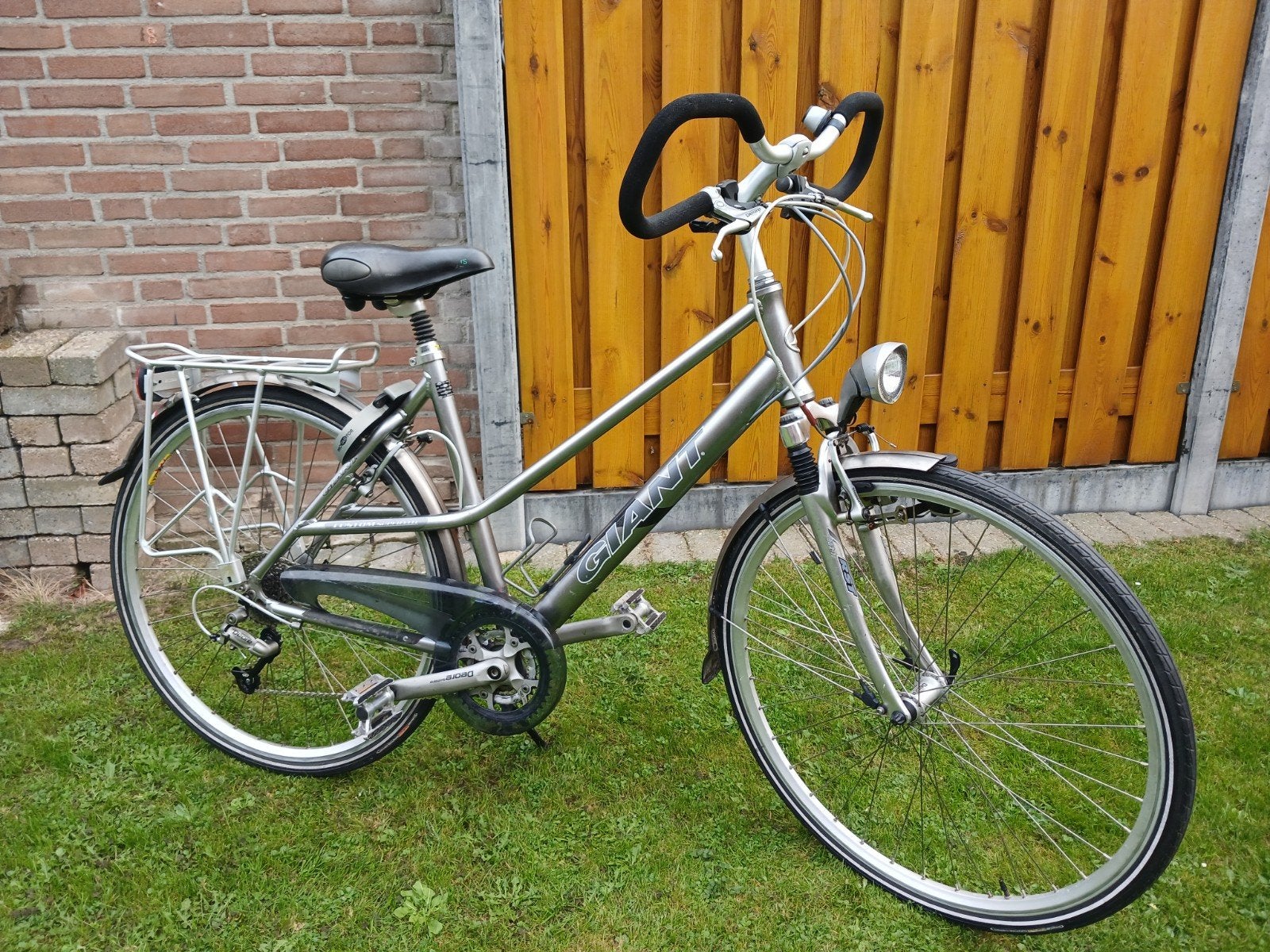 gaint damesfiets, hybriden / tourfiets, nieuwe ketting, Fietsen en Brommers, Ophalen, 28 inch, Gebruikt, 47 tot 50 cm