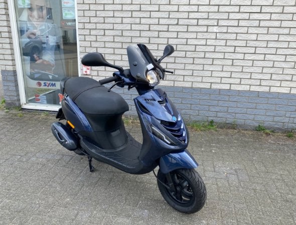Scooter gezocht! Bied ALLES aan, Fietsen en Brommers, Ophalen of Verzenden, Zo goed als nieuw, Benzine, Zip
