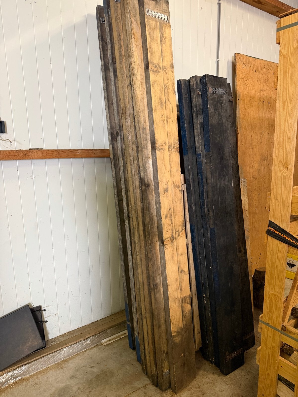 Houten balken: 10x 2.5m en 6x 2m - Mooie partij!, Doe-het-zelf en Verbouw, Ophalen, Gebruikt, 200 tot 250 cm, Balk