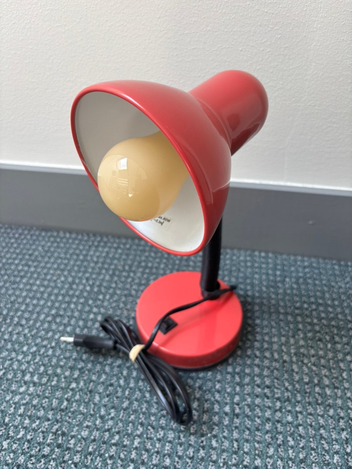Bureau lamp jaren 80 rood - roze, Rood, Ophalen of Verzenden, Gebruikt, Bureaulamp