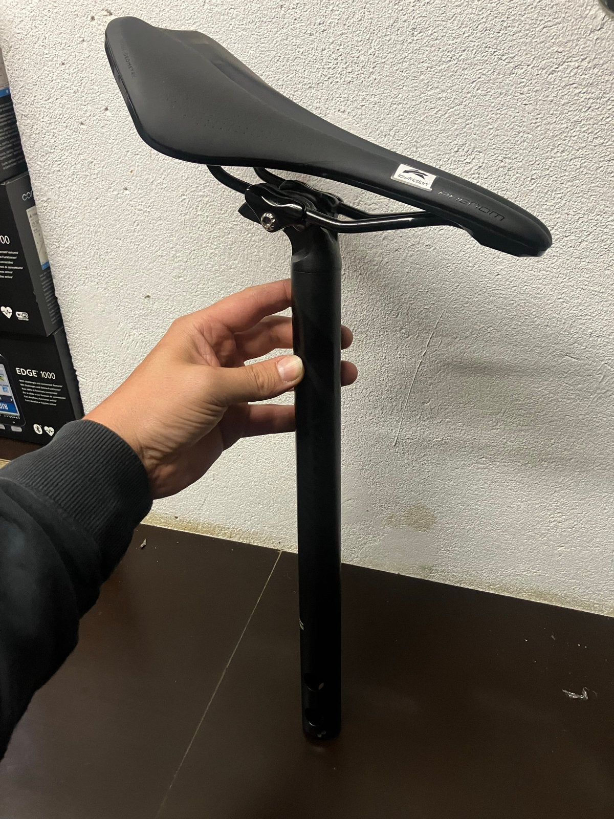 Specialized zadel met zadelpen 30,9 mm, Ophalen of Verzenden, Gebruikt, Zadel