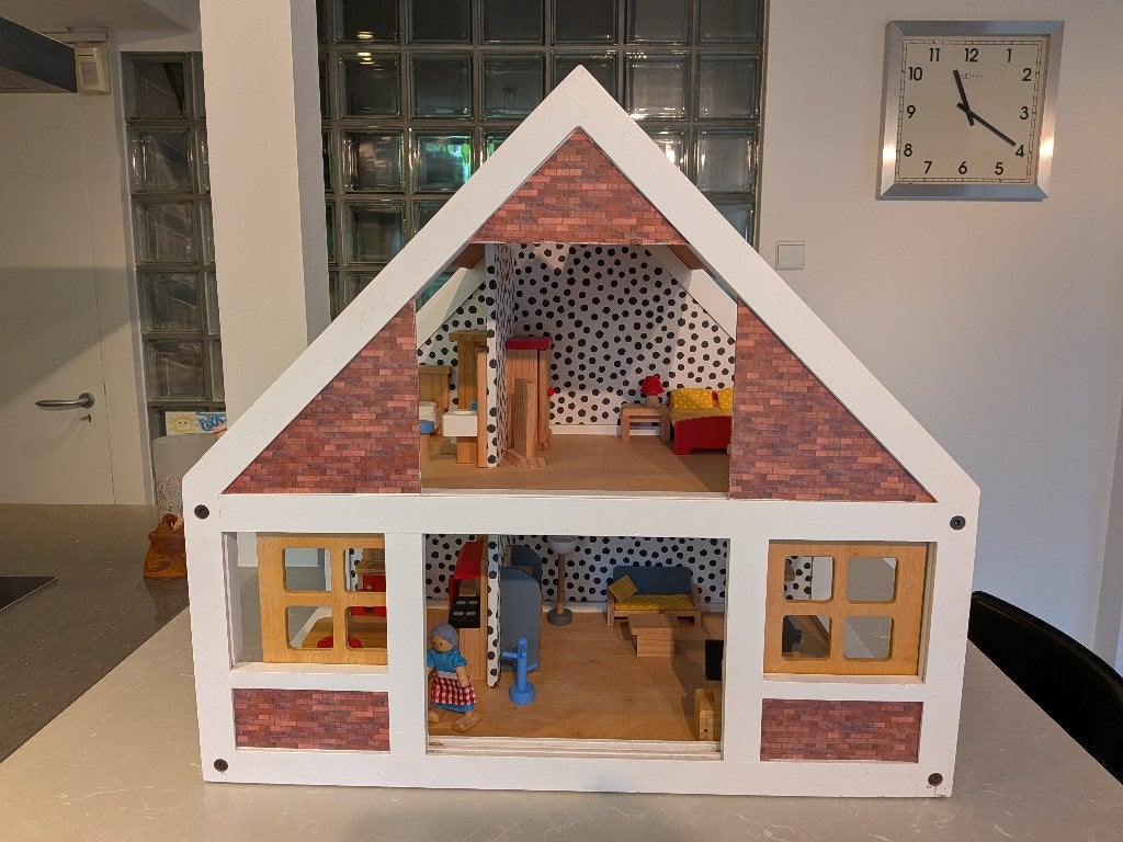 houten poppenhuis met uitgebreid meubelset en poppetjes, Ophalen, Gebruikt, Poppenhuis
