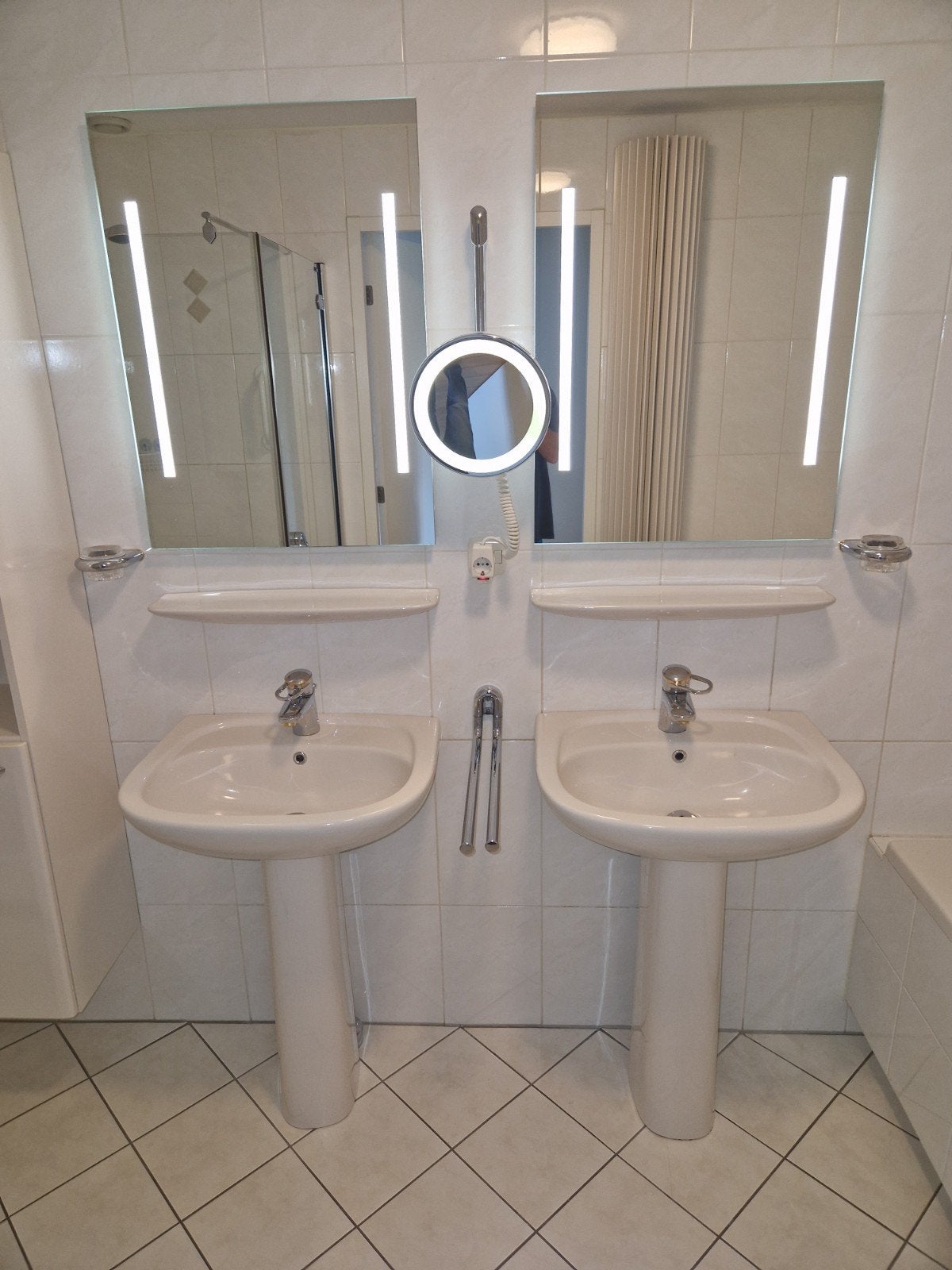 Verlichte badkamer spiegels, planchets,wasbakken,zuilen, Ophalen, Overige typen, 50 tot 100 cm, Minder dan 100 cm