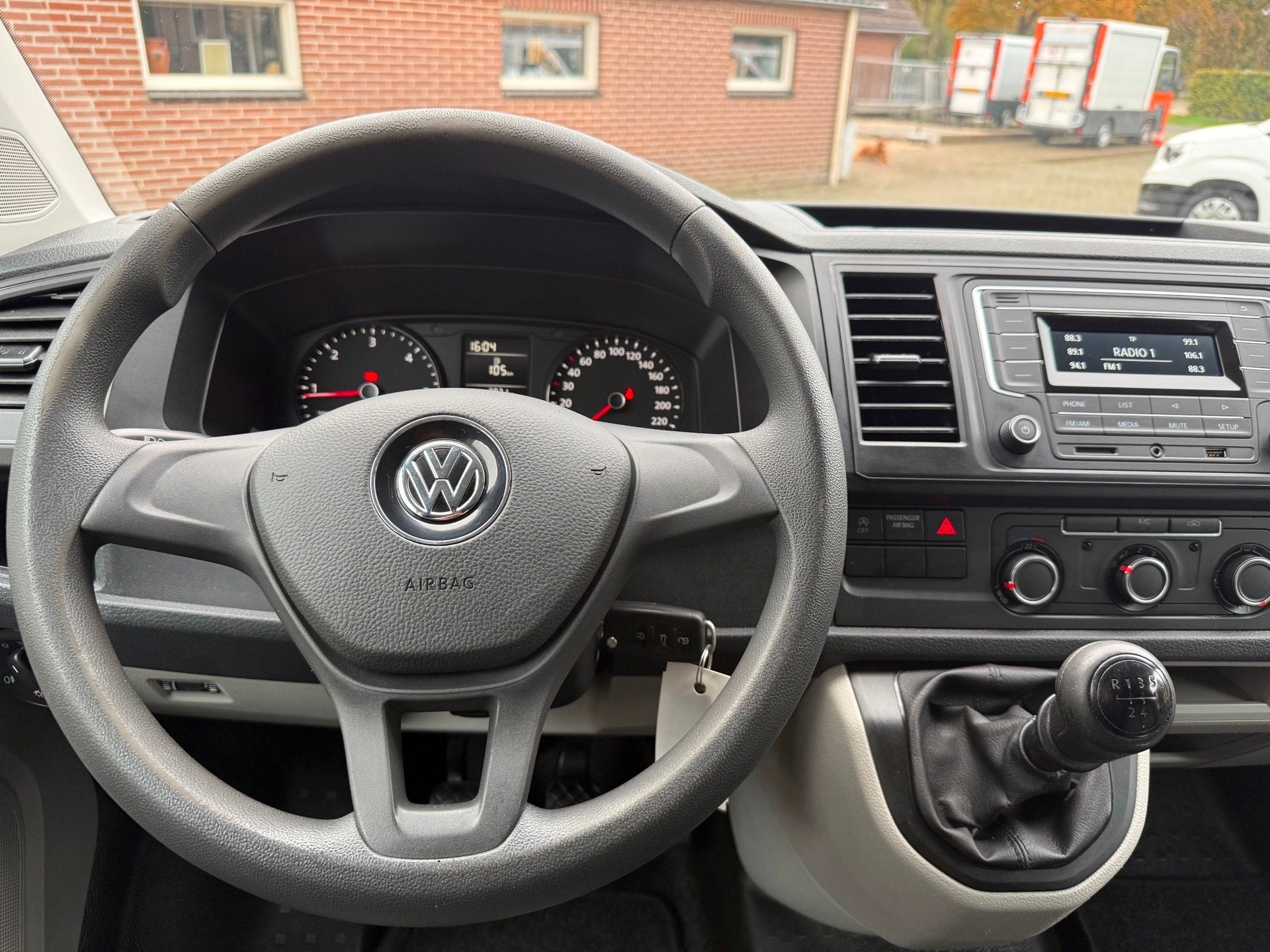 Volkswagen Transporter 2.0 TDI L1H1 euro 6 3-zits optioneel, Voorwielaandrijving, Gebruikt, Euro 6, 4 cilinders