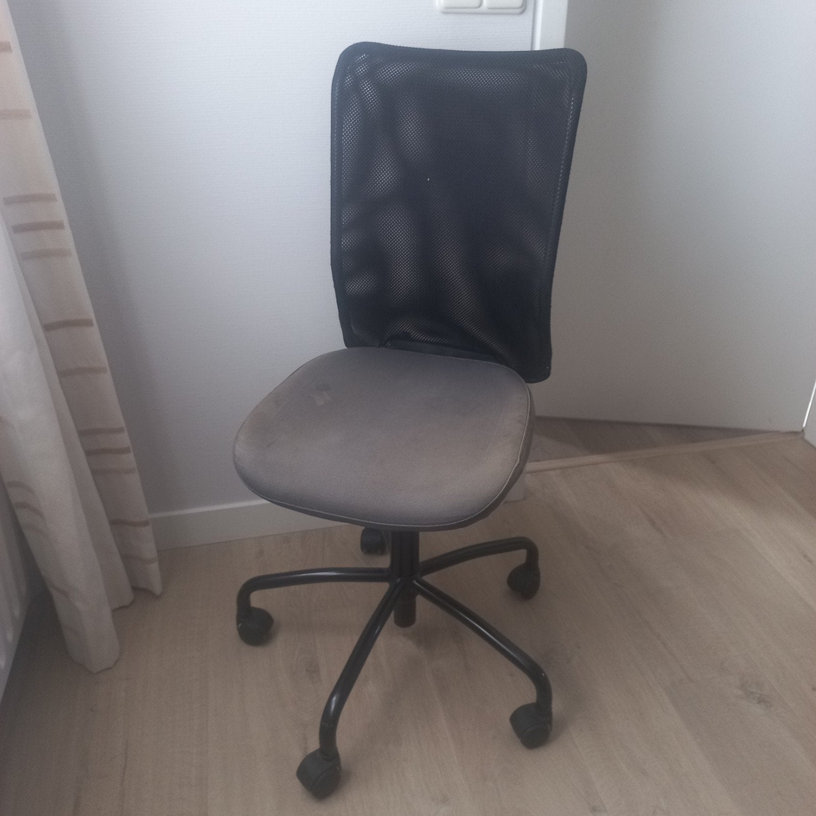 Bureaustoel met wieltjes - Grijs/Zwart, Ophalen, Gebruikt, Zwart