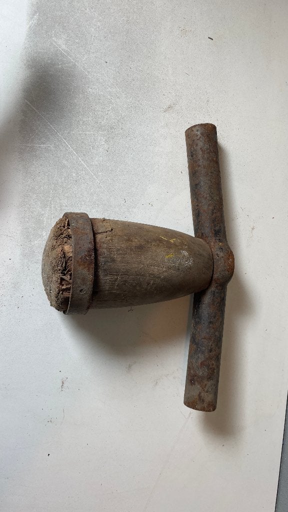 Oude Tegelklos, Doe-het-zelf en Verbouw, Ophalen of Verzenden, Gebruikt, Hamer, Overige merken