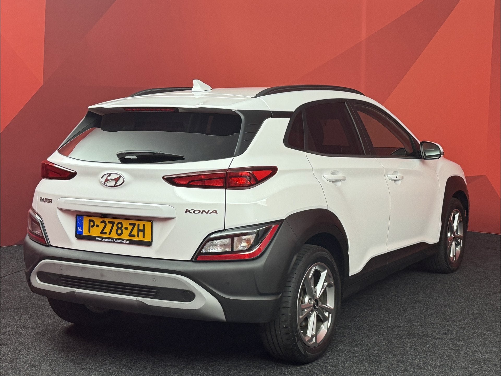 Hyundai KONA 1.0 T-GDI Fashion | Achteruitrijcamera | Apple, Auto's, Voorwielaandrijving, Stof, Gebruikt, Wit