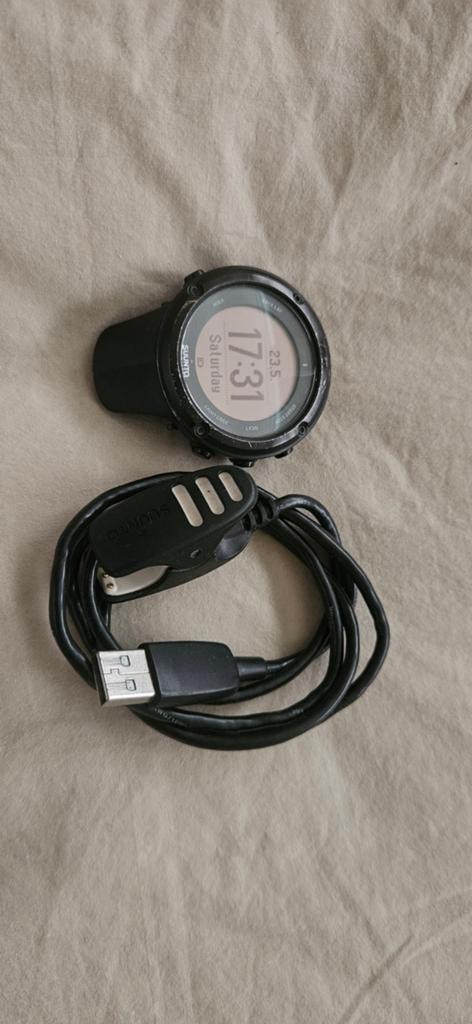 Suunto Ambit2 sporthorloge met GPS en waterdichtheid, Gebruikt, Zwart, Ophalen of Verzenden, Hoogte