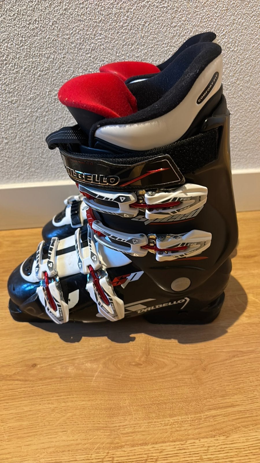 Te koop, Dalbello skischoenen, Sport en Fitness, Overige merken, 160 tot 180 cm, Schoenen, Ophalen of Verzenden