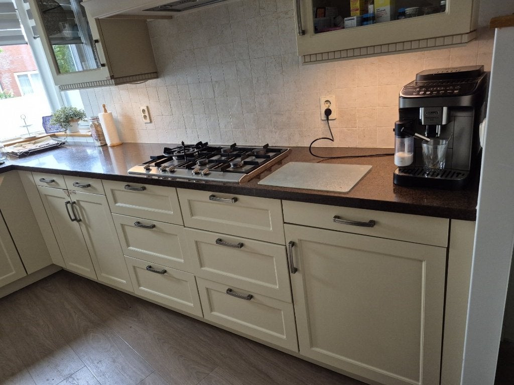 keuken Beige zelf demonteren 9 of 10 oktober, Huis en Inrichting, Gebruikt, Overige kleuren, Hoekkeuken, Graniet of Steen